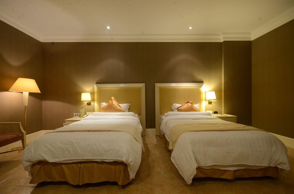 Fontana Hotel And Villas - Fontana Hot Spring Leisure Parks Mabalacat Exterior foto